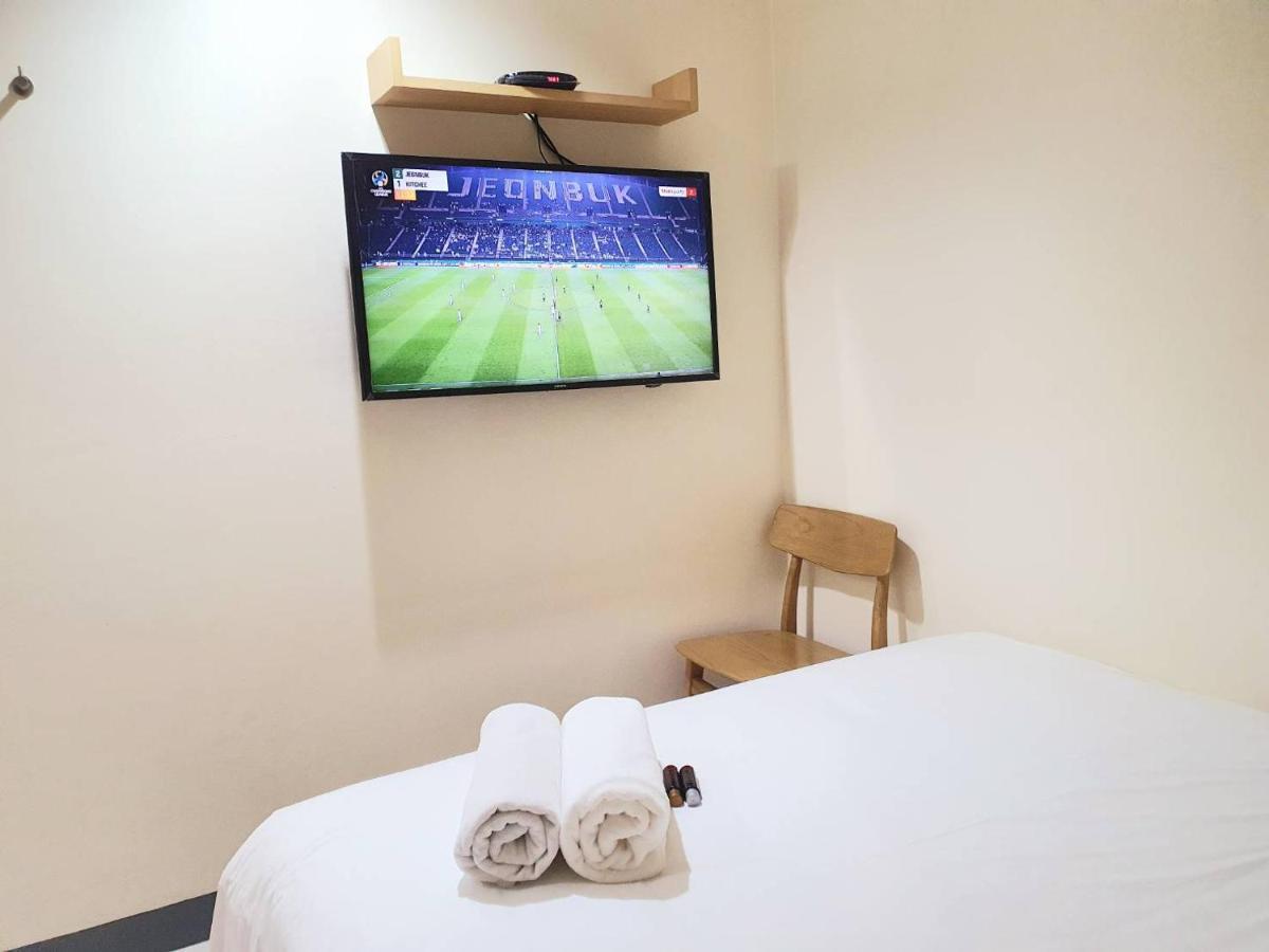 Nana Best Inn Hotel Makkasan Exterior photo