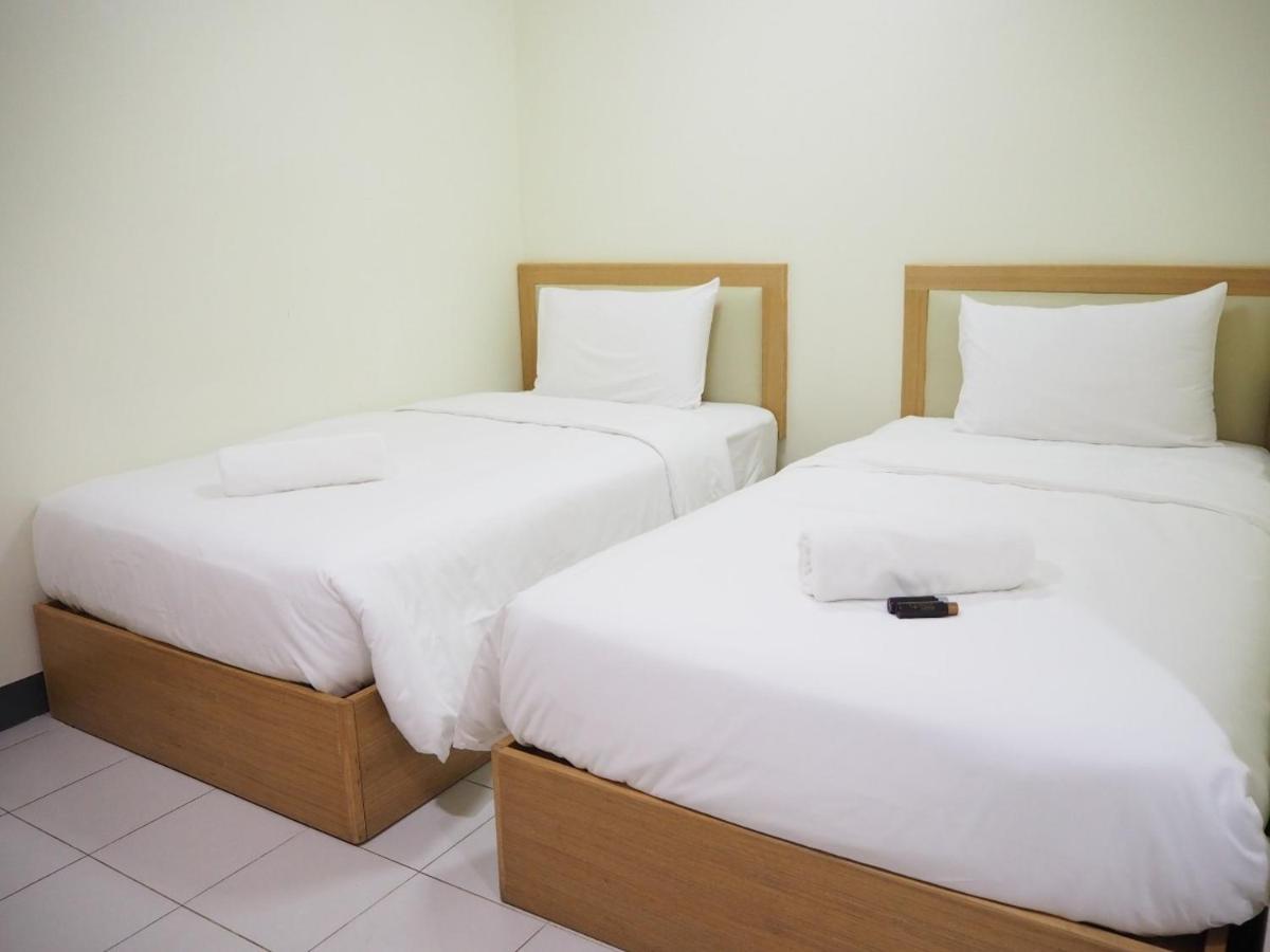 Nana Best Inn Hotel Makkasan Exterior photo